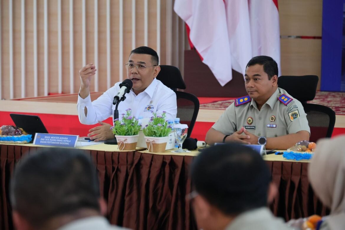 Wamen Ossy Tekankan Kekompakan dan Soliditas Internal untuk Menjawab Tingginya Harapan Masyarakat terhadap Pelayanan Pertanahan