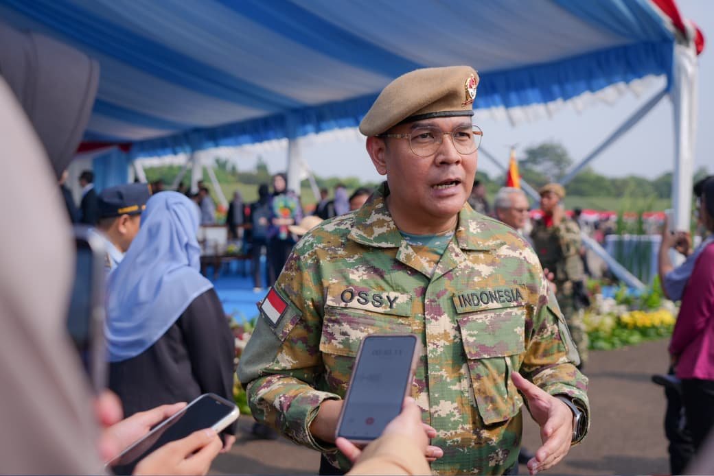 Penutupan Latsarmil Komcad Gelombang I 2026, Wamen Ossy Sebut Latsarmil Perkuat Karakter dan Integritas ASN