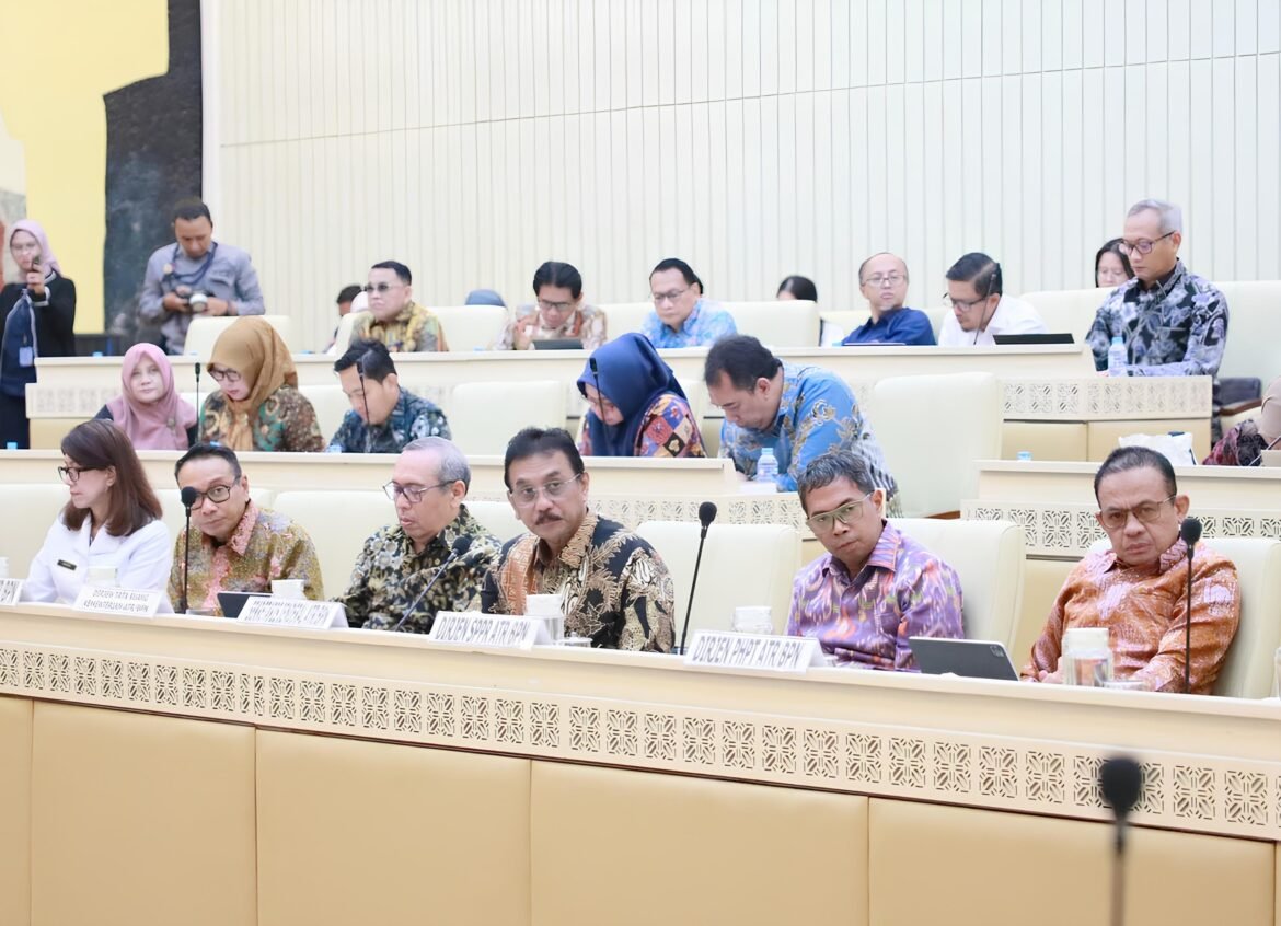 RDP dengan Komisi II DPR RI, Sekjen ATR/BPN Laporkan Capaian Pelaksanaan Tujuh Layanan Prioritas